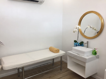 Dr. Dumont Domingo Dermatology Clinic - Dr. Dumont Domingo Dermatology Clinic