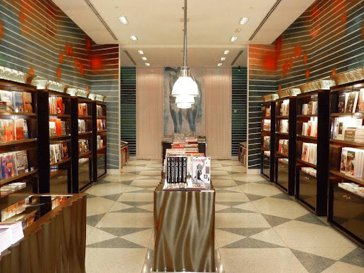 Book Store «TASCHEN Store Miami», reviews and photos, 1111 Lincoln Rd, Miami Beach, FL 33139, USA