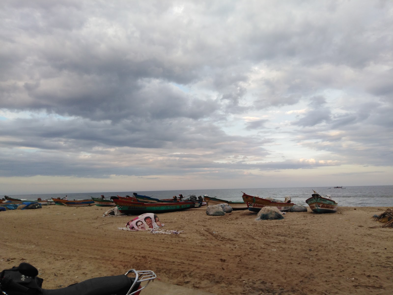 Foto von Pudhukuppam Beach - beliebter Ort unter Entspannungskennern