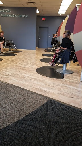 Hair Salon «Great Clips», reviews and photos, 1244 Kingsway Rd, Brandon, FL 33510, USA