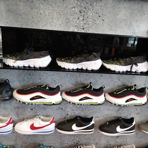 Shoe Store «Hibbett Sports», reviews and photos, 2819 West Expressway 83 #100, Harlingen, TX 78552, USA