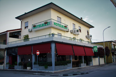 Hotel Rizzi S.N.C. Via Revoloni, 2, 36010 Monticello Conte Otto VI, Italia