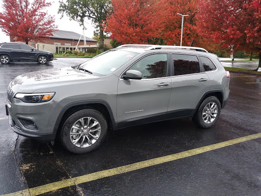 Car Dealer «Stew Hansen Dodge Ram Chrysler Jeep», reviews and photos, 12103 Hickman Rd, Des Moines, IA 50323, USA