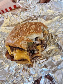 Cheeseburger du Restaurant de hamburgers Five Guys Bayonne BAB2 à Anglet - n°18