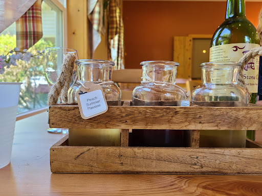 Winery «Country Porch Winery», reviews and photos, 2282 Wilson Sharpsville Rd, Cortland, OH 44410, USA