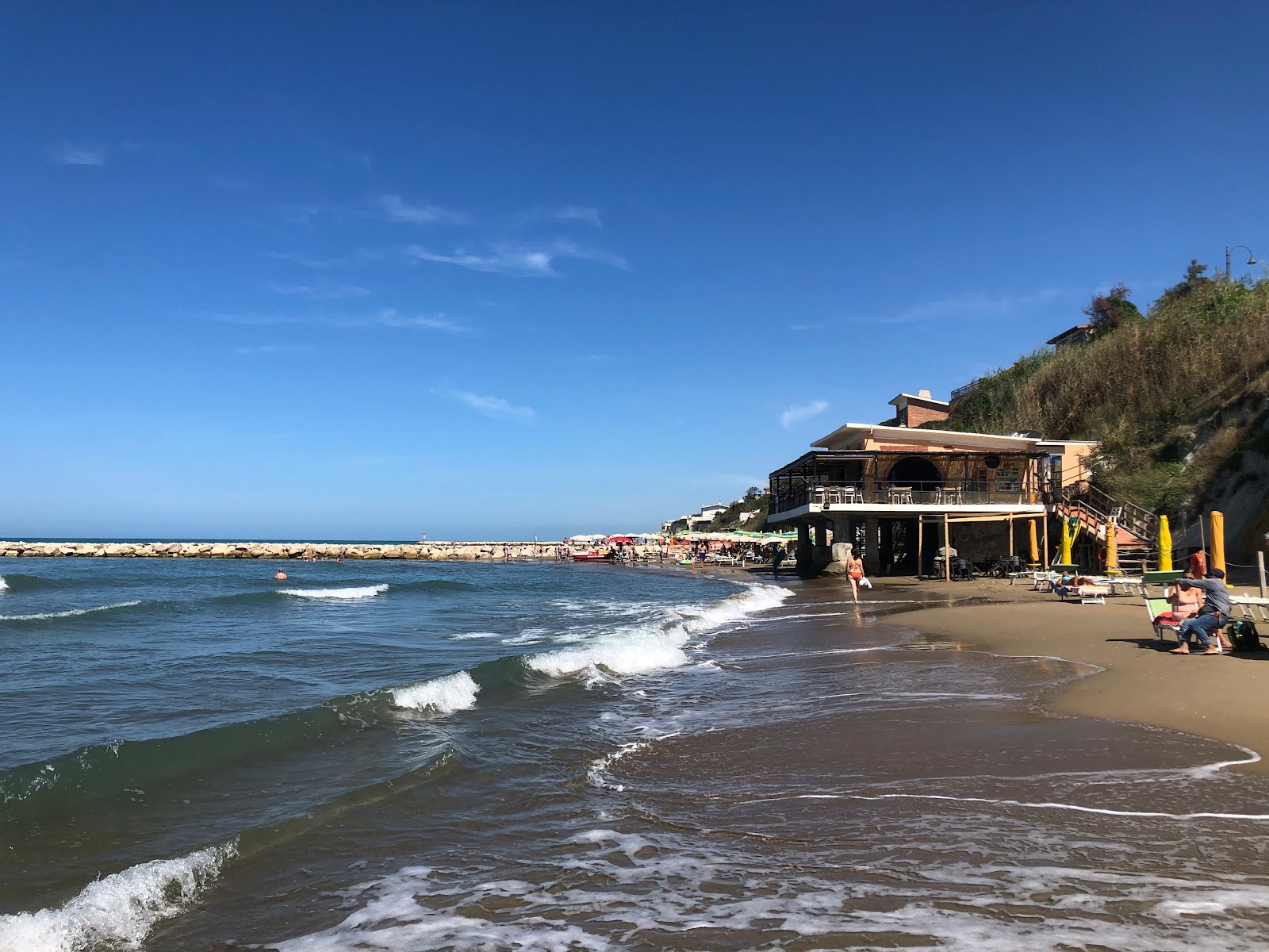 Lido Garda Anzia的照片 带有宽敞的海岸