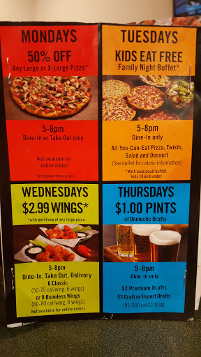 Pizza Restaurant «Round Table Pizza», reviews and photos, 10375 Folsom Blvd, Rancho Cordova, CA 95670, USA