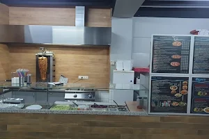 Memo's Pizza & Kebab Haus image