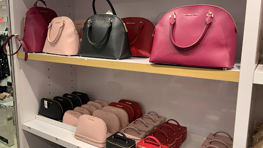 Fashion Accessories Store «Michael Kors», reviews and photos, 1650 Premium Outlet Blvd #1800, Aurora, IL 60502, USA