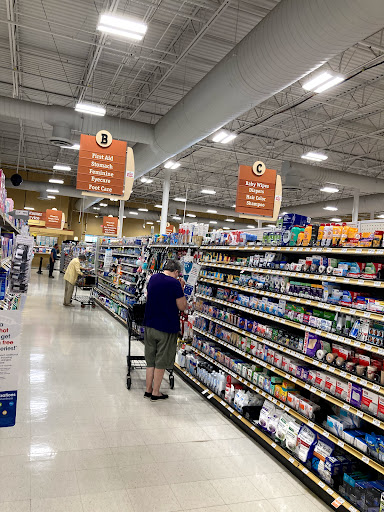 Supermarket «Giant Eagle Supermarket», reviews and photos, 21593 Lorain Rd, Fairview Park, OH 44126, USA