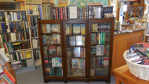 Used Book Store «Pacific Coast Books», reviews and photos, 2143 US-101, Lincoln City, OR 97367, USA