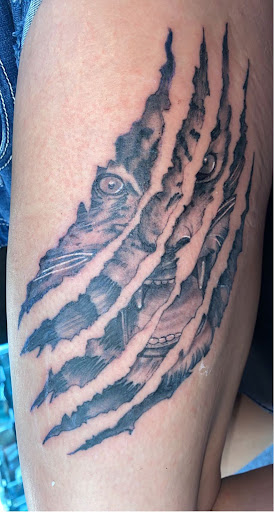 Tattoo Shop «Broken Clover Tattoo», reviews and photos, 710 E 9th St, Tucson, AZ 85715, USA