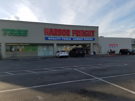 Hardware Store «Harbor Freight Tools», reviews and photos, 147 S Interstate Hwy 35, New Braunfels, TX 78130, USA