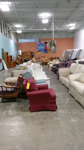 Thrift Store «St. Vincent de Paul Fenton Thrift Store», reviews and photos, 625 Gravois Rd, Fenton, MO 63026, USA