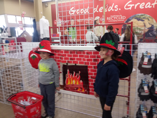 Thrift Store «Savers», reviews and photos, 230 W Virginia St #50, Crystal Lake, IL 60014, USA