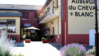 Extérieur du Restaurant Logis Auberge du Cheval Blanc à Chamouilley - n°5