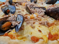 Plats et boissons du Pizzeria Pizza La Luna à Saint-Ouen-sur-Seine - n°6