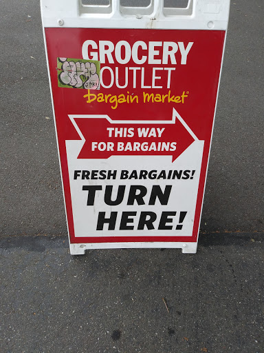 Grocery Store «Grocery Outlet Bargain Market», reviews and photos, 2809 NE Sunset Blvd, Renton, WA 98056, USA