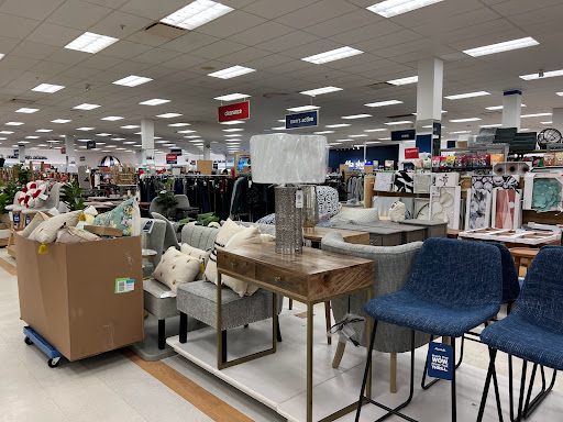 Department Store «Marshalls», reviews and photos, 839 New York Ave, Huntington, NY 11743, USA