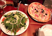 Pizza du Restaurant italien Restaurant Pizzeria Renato à Paris - n°3