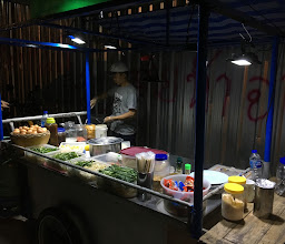 Night Pad Thai Stand photo