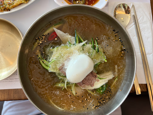 Movie Theater «iPic Theaters», reviews and photos, 2023 Hudson St, Fort Lee, NJ 07024, USA