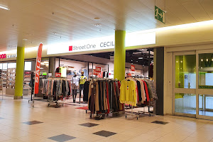 Street One CECIL Store