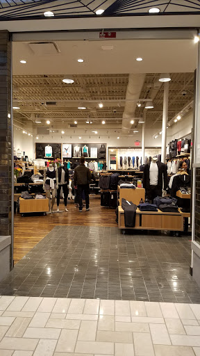 Sportswear Store «lululemon», reviews and photos, 8066 Tysons Corner Center k4au, McLean, VA 22102, USA