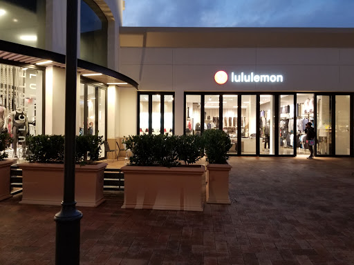 Sportswear Store «lululemon», reviews and photos, 563 Newport Center Dr, Newport Beach, CA 92660, USA