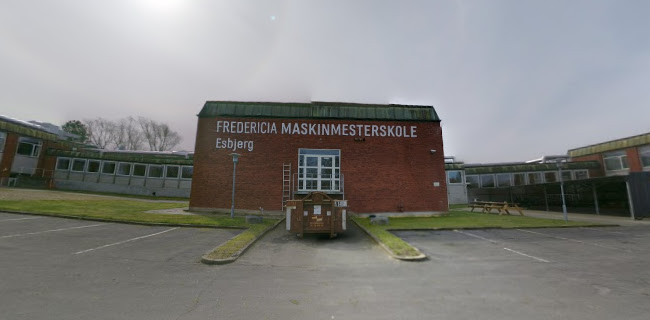 Anmeldelser af Fredericia Maskinmesterskole i Esbjerg - Skole