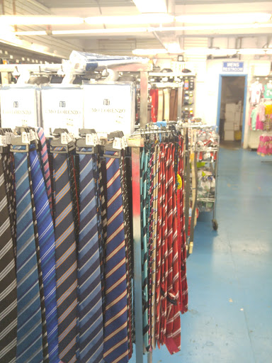 Discount Store «National Wholesale Liquidators», reviews and photos, 7101 Kissena Blvd, Flushing, NY 11367, USA