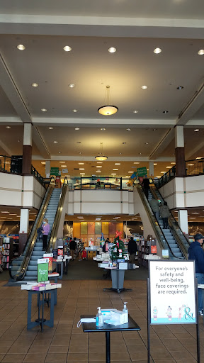 Book Store «Barnes & Noble», reviews and photos, 791 S Main St, Orange, CA 92868, USA