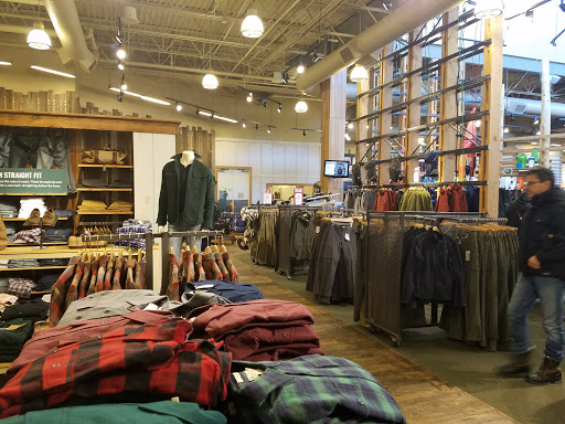 Shopping Mall «The Promenade Shops at Evergreen Walk», reviews and photos, 501 Evergreen Way #503, South Windsor, CT 06074, USA