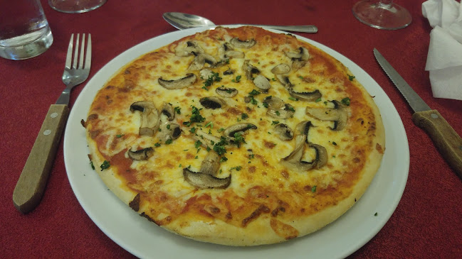 Reviews of Emilia's Della Roma in Manchester - Pizza
