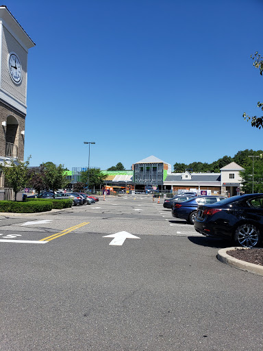 Shopping Mall «Southbury Plaza Shopping Center», reviews and photos, 100 Main St N, Southbury, CT 06488, USA