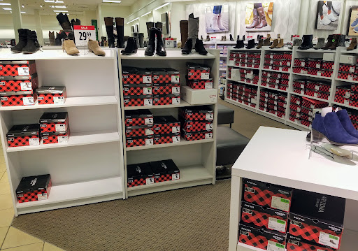 Shopping Mall «North Hills», reviews and photos, 4321 Lassiter at North Hills Ave, Raleigh, NC 27609, USA