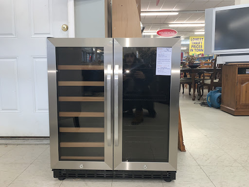 Thrift Store «Grace Centers of Hope», reviews and photos, 43584 Van Dyke, Sterling Heights, MI 48314, USA