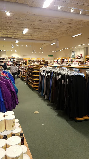 Clothing Store «L.L. Bean Outlet», reviews and photos, 31 Gusabel Ave, Nashua, NH 03063, USA