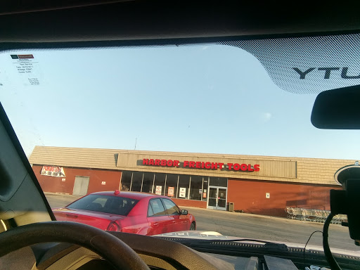 Hardware Store «Harbor Freight Tools», reviews and photos, 34900 Groesbeck Hwy, Charter Twp of Clinton, MI 48035, USA