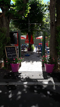 Atmosphère du Restaurant français La Montagne à Cormeilles-en-Parisis - n°18