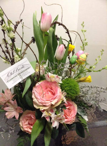 Consignment Shop «Old Bank Flowers Art and Marketplace», reviews and photos, 66 Main St, East Hampton, CT 06424, USA