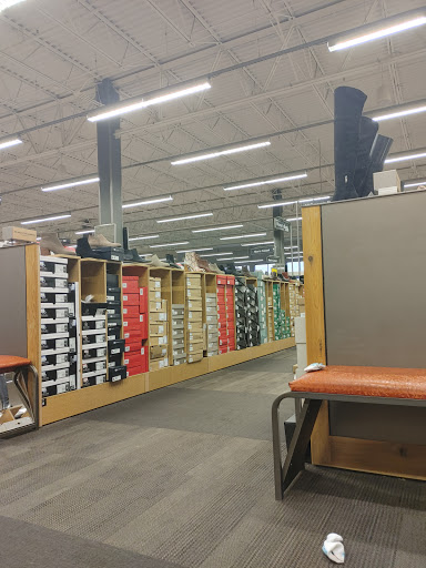 Shoe Store «DSW Designer Shoe Warehouse», reviews and photos, 131 US-41, Schererville, IN 46375, USA