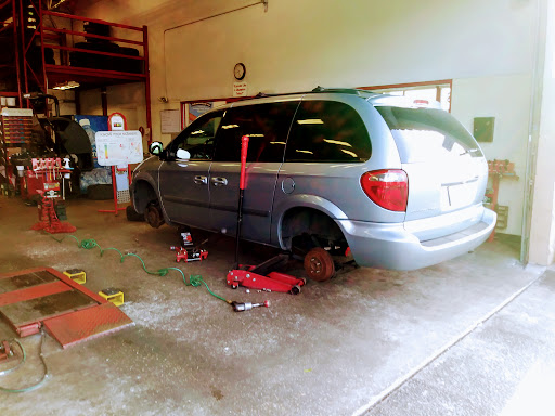 Tire Shop «Discount Tire Store - Orlando, FL», reviews and photos, 986 N Semoran Blvd, Orlando, FL 32807, USA