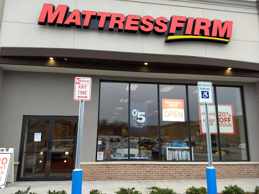 Mattress Store «Mattress Firm Crompond», reviews and photos, 3333 Crompond Rd, Yorktown Heights, NY 10598, USA