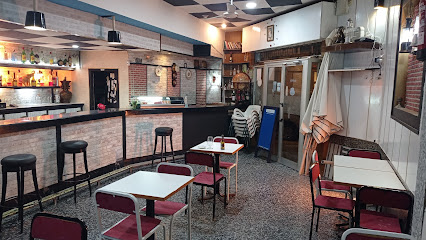 Bar Jovaní - C/ del Treball, 19, 08901 L,Hospitalet de Llobregat, Barcelona, Spain