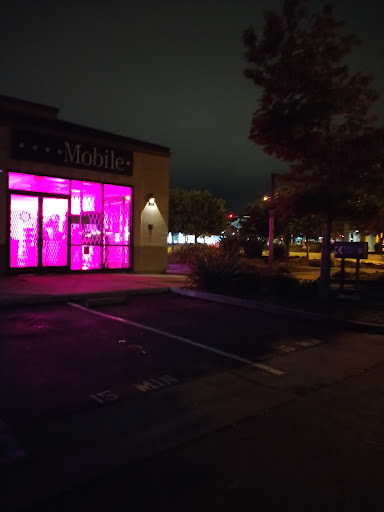 Cell Phone Store «T-Mobile», reviews and photos, 35020 Newark Blvd, Newark, CA 94560, USA