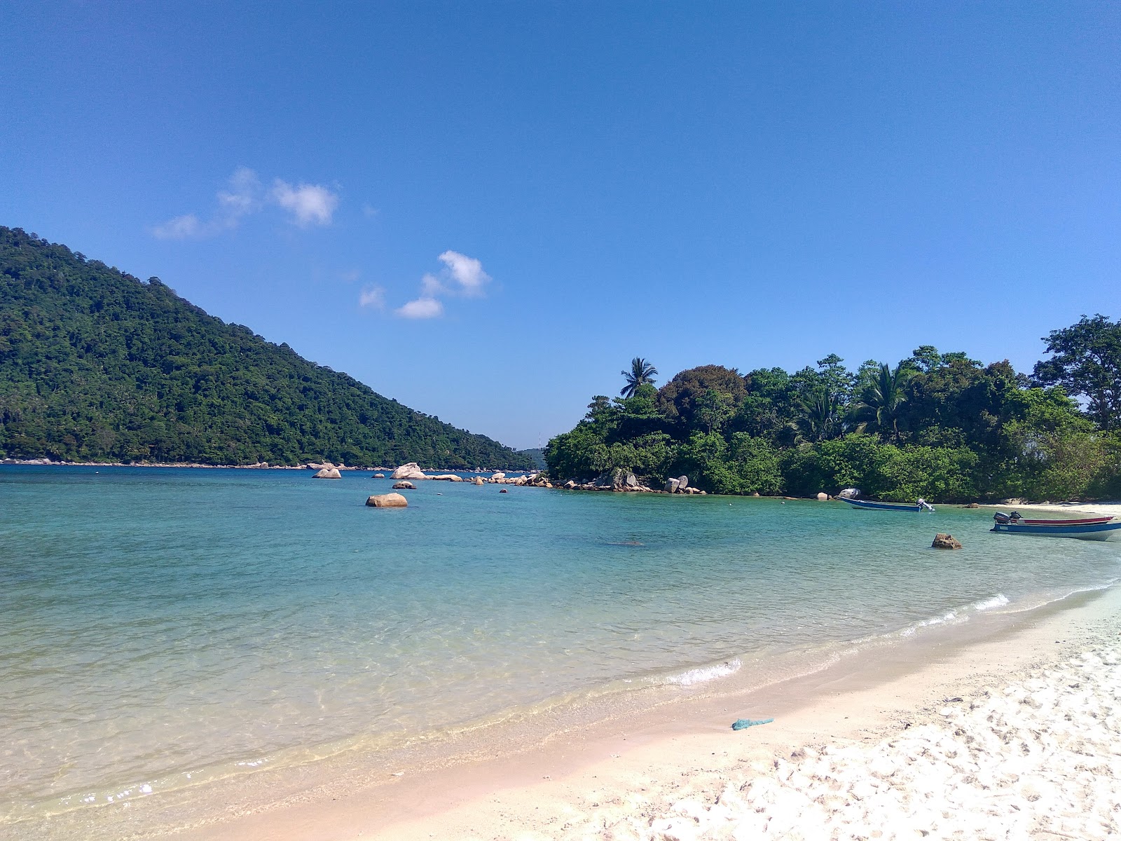 Foto de Turtle Bay Beach con arena beige superficie