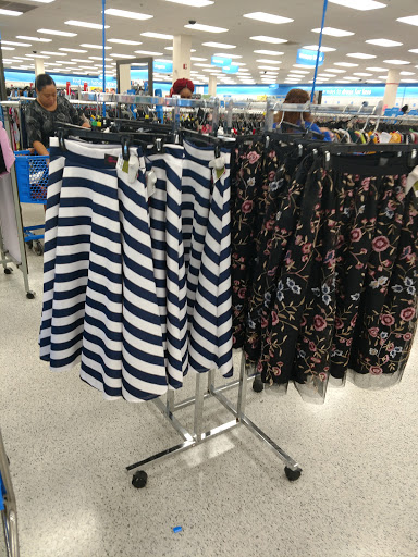 Clothing Store «Ross Dress for Less», reviews and photos, 835 Cortez Rd W, Bradenton, FL 34207, USA