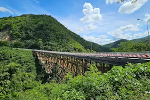 Huai Tong Bridge image