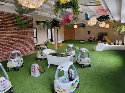 Studio 64 Hub Lathlain - Childcare and Workspace